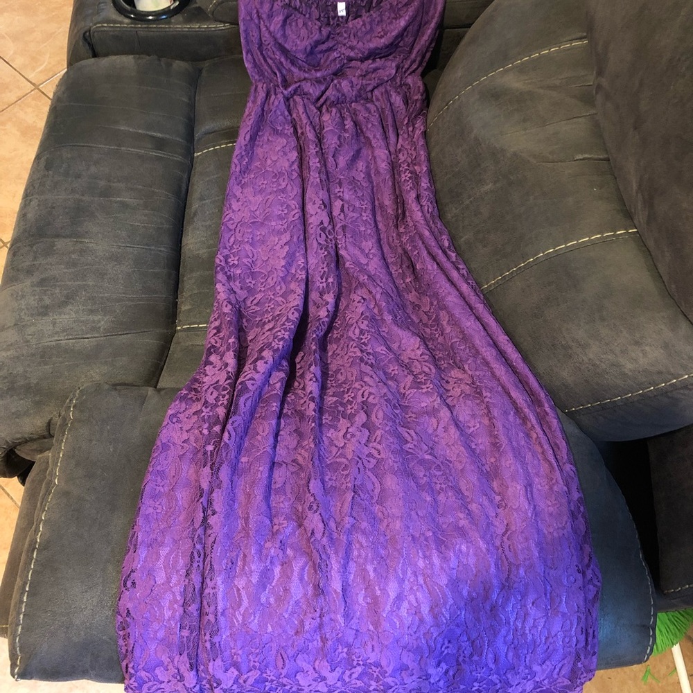 Maternity gown
